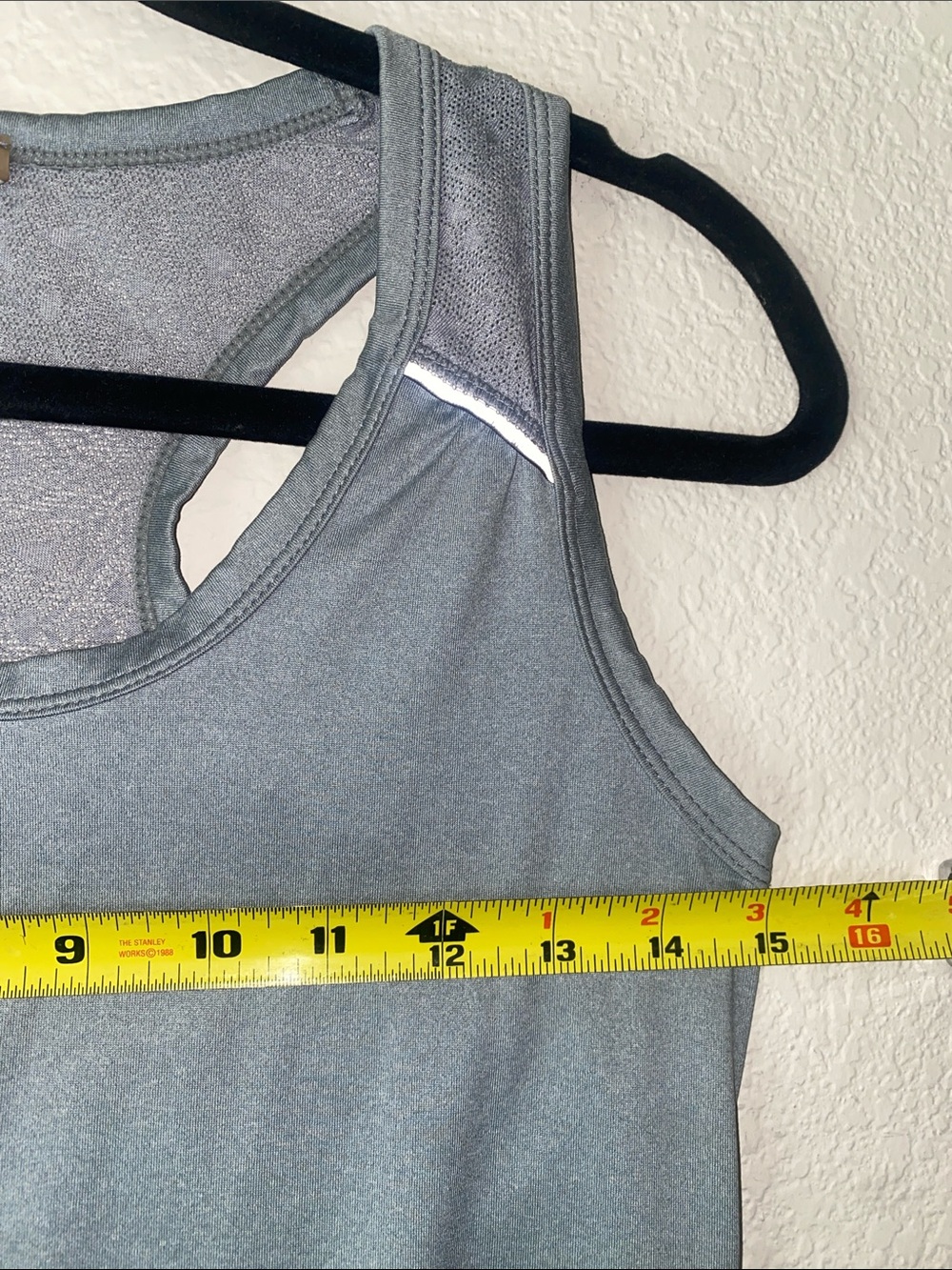 🪼 Athleta gray racerback tank top with a cute lace detail on the back! - Picture 8 of 8